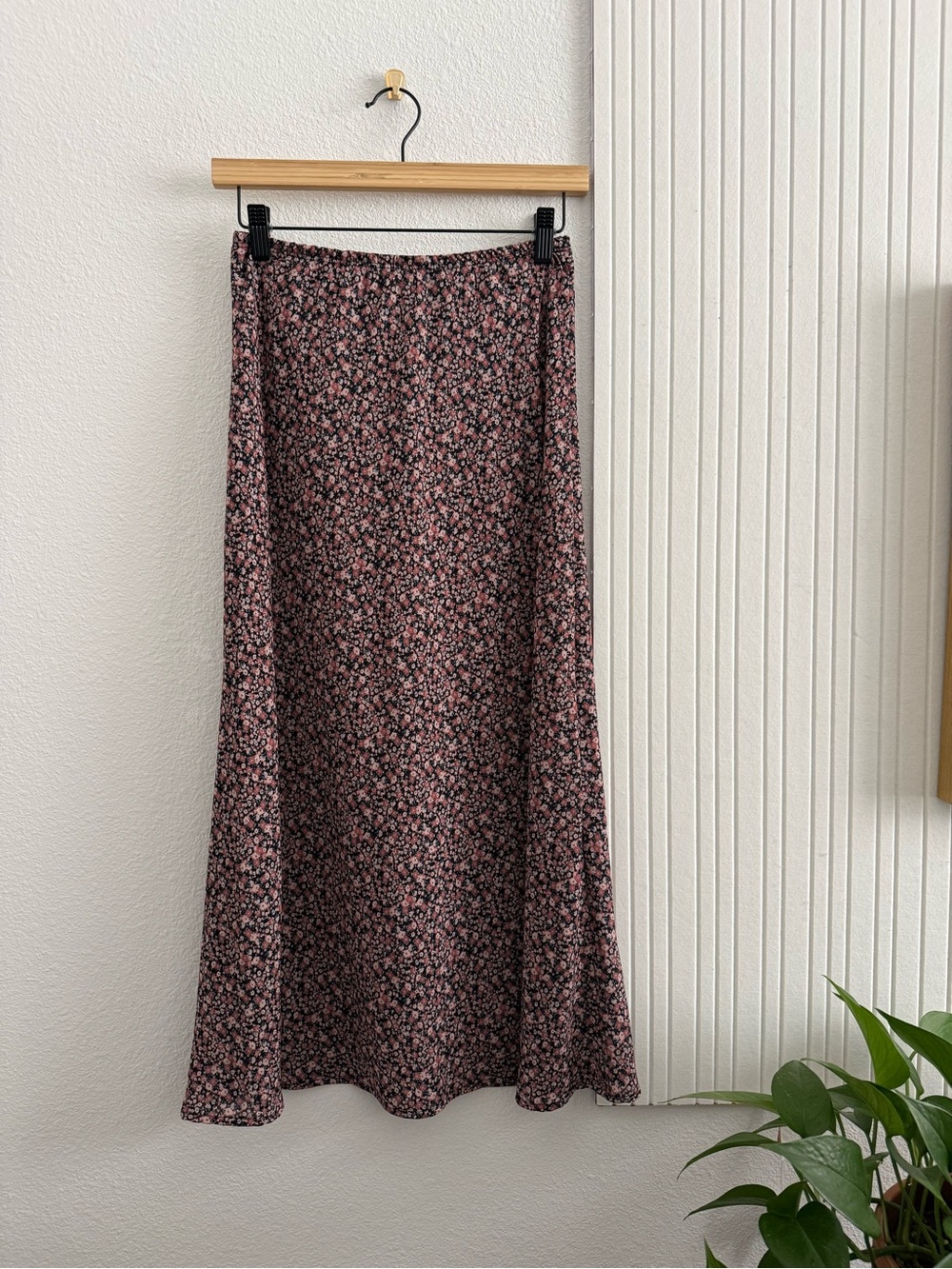 RSQ Soft Indie Grunge Midi Ditsy Floral Skirt